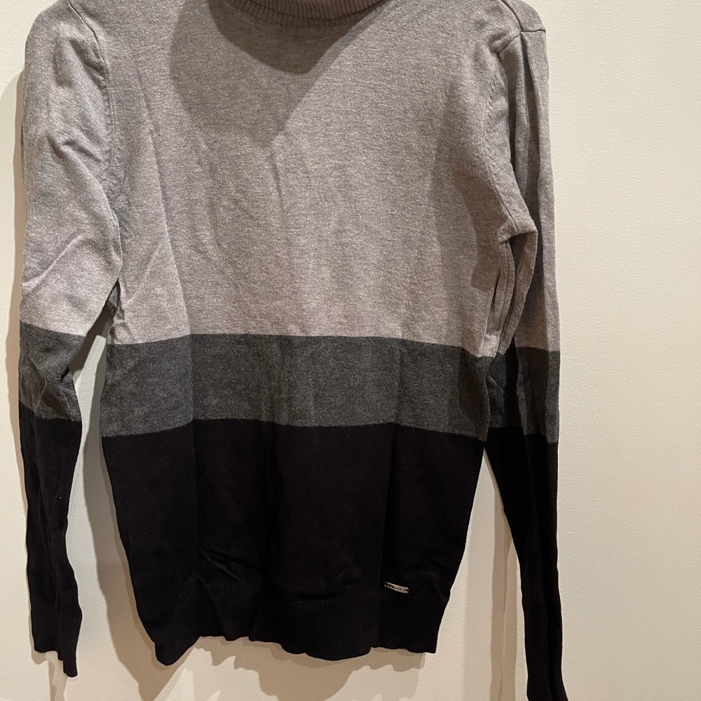 - Calvin Klein  turtleneck blouse The Extra Fine Merino Sweater nwot‌